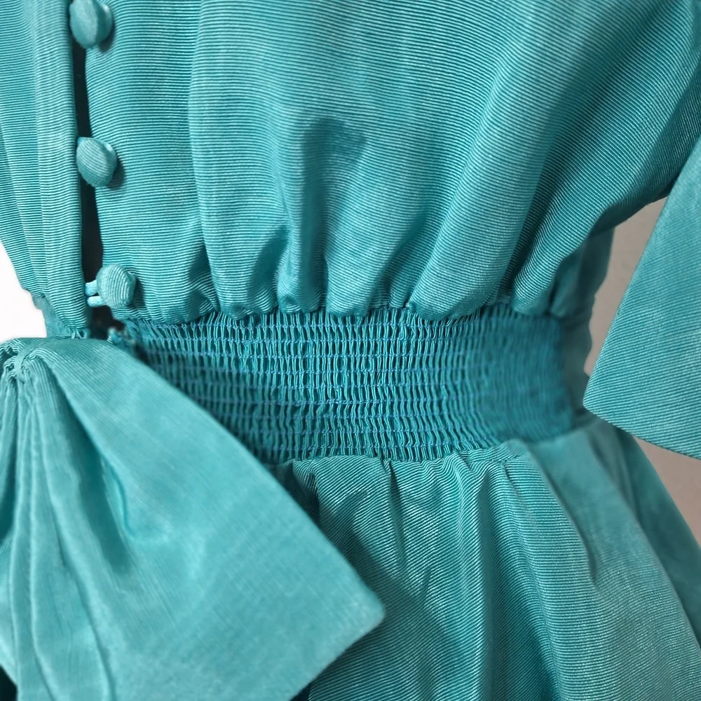 Watters & Watters Green Victorian Puff Sleeves Front Bow Peplum Top Size 14 - Picture 4 of 14